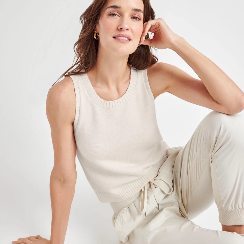 Splendid Cream Sleeveless Sweater